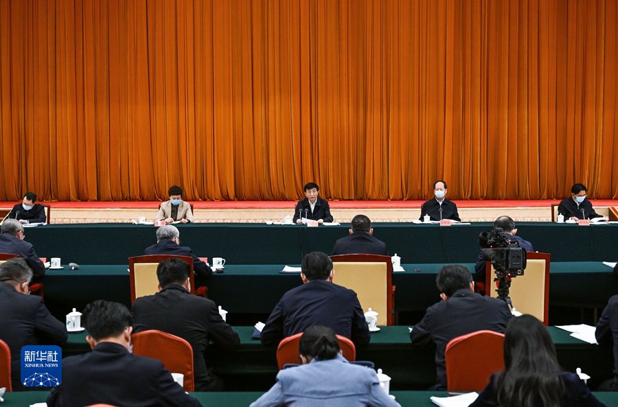 王沪宁在长江生态环境保护民主监督工作座谈会上强调 切实提高民